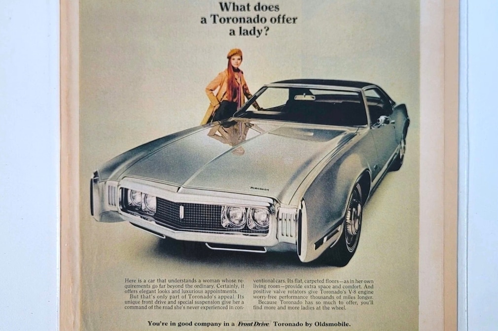 Historische Zeitungsanzeige oder Zeitschriftenanzeige für den 1970er Oldsmobile Toronado