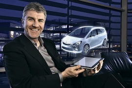 Mark Adams mit Studie Opel Zafira Tourer Concept