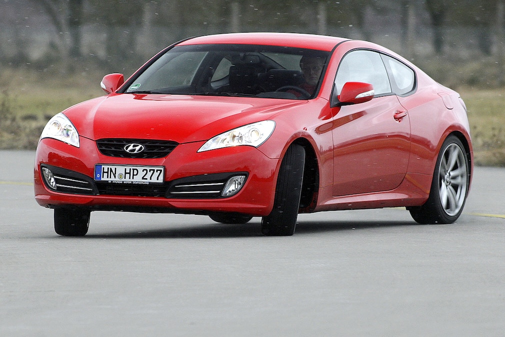Hyundai Genesis Coupé 2.0 T