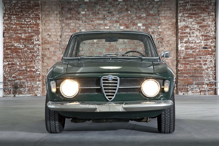 Alfa Romeo GT 1300 Junior Alfa Romeo GT 1300 Junior