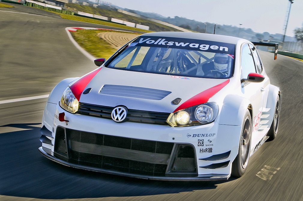 VW Golf24