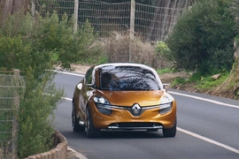 Erlkönig Renault R-Space (2011)