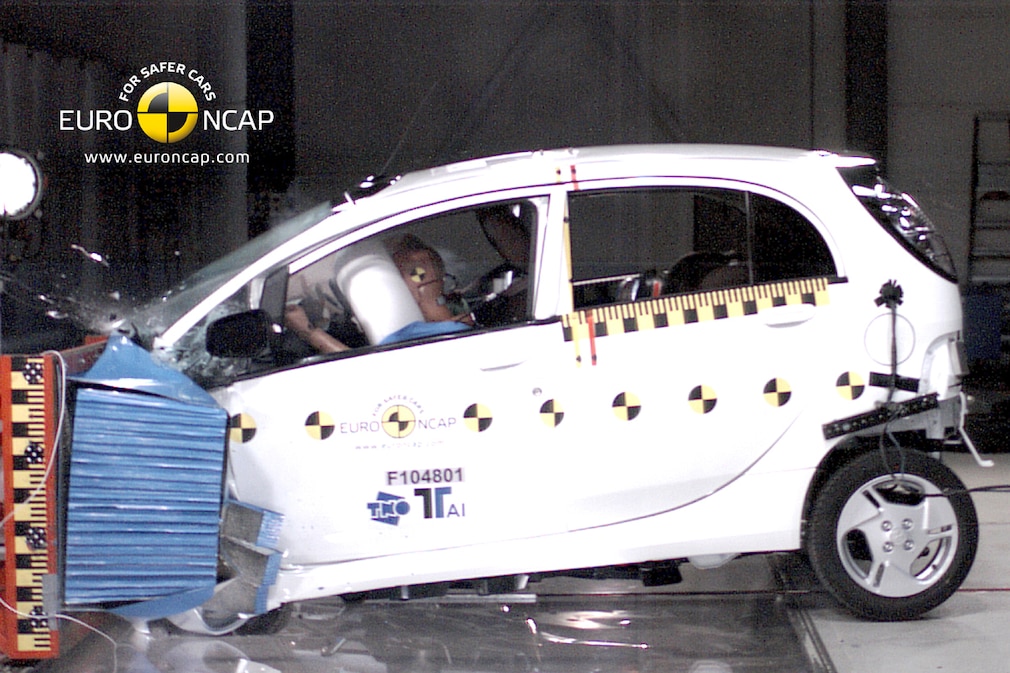 Euro NCAP Crashtest Mitsubish i-MiEV