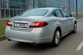 Infiniti M35h