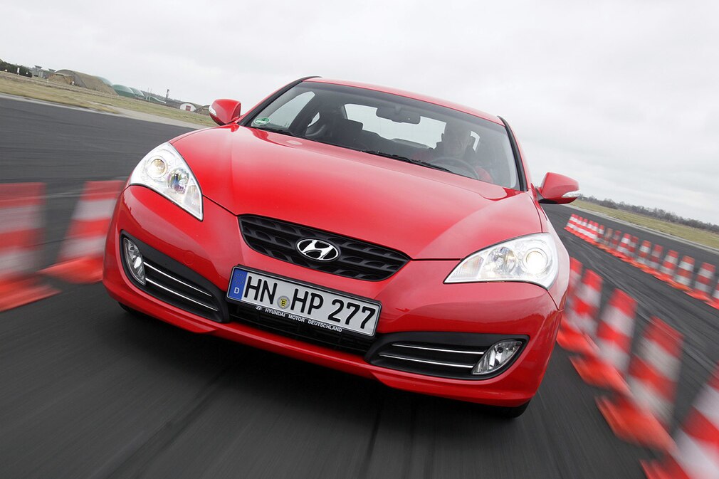 Hyundai Genesis Coupé 2.0 T