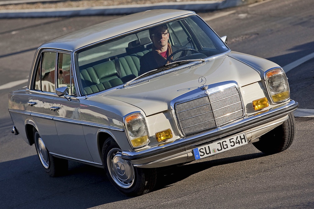Mercedes 220/8