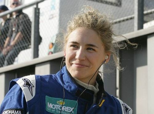 Hochzufrieden: 2009 siegte Rahel Frey beim Formel-3-Rennen am Nürburgring