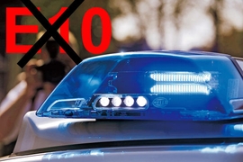 E10-Warnschild an einer Tankstelle in Berlin