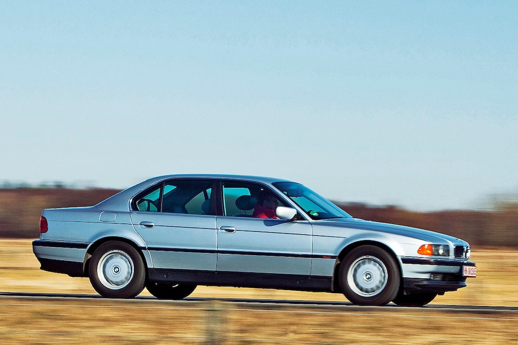 BMW 735i E38