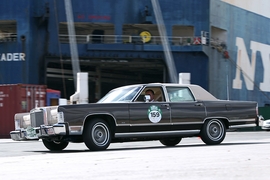 159 Lincoln Continental Town Car (1979)