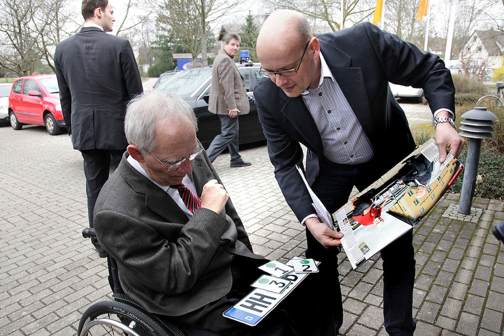 Wolfgang Schäuble (li.) Claudius Maintz (re.)