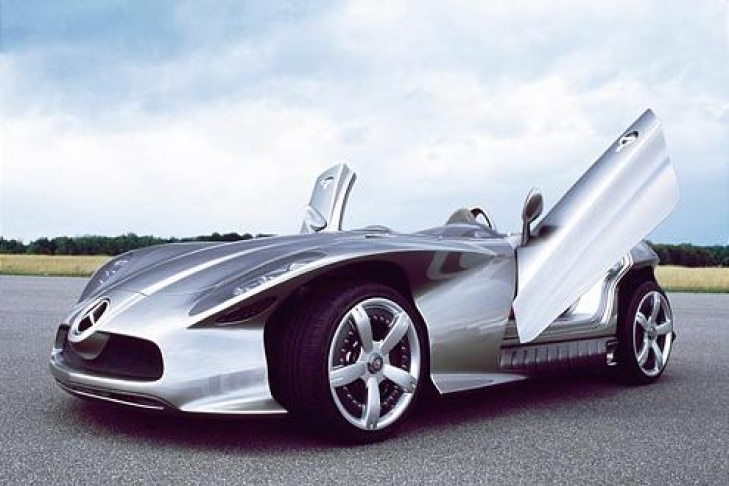 2001: Mercedes F 400 Carving