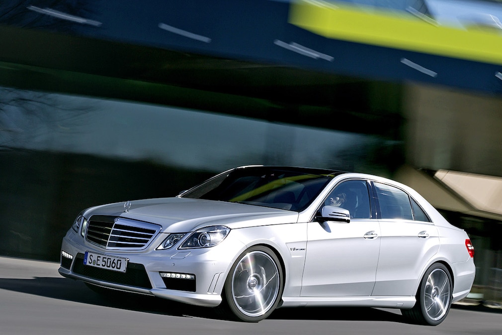 Mercedes E 63 AMG (W212) V8 Biturbo