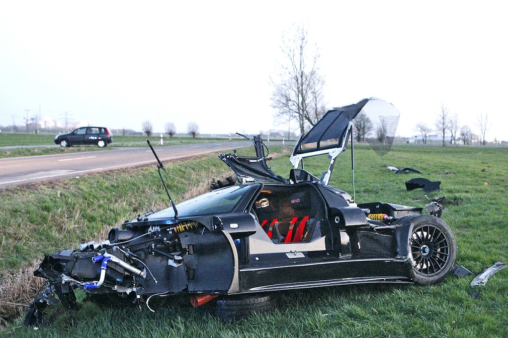Unfall mit dem Sportwagen Gumpert Apollo