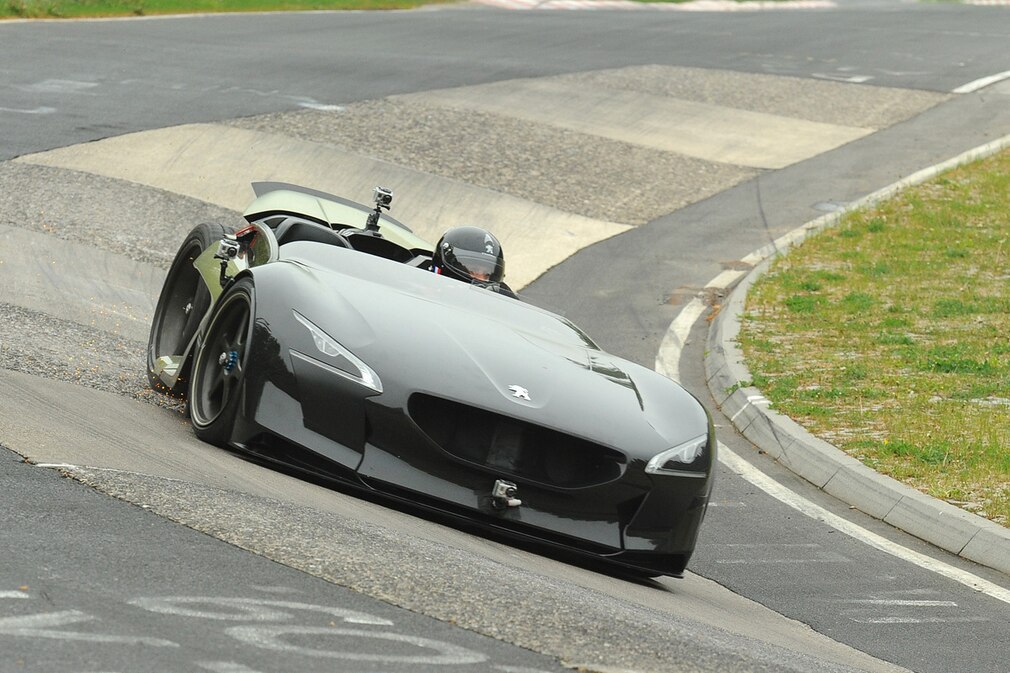Peugeot EX1 auf der Nordschleife des Nürburgrings