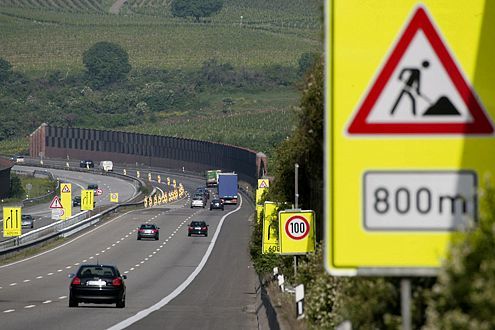 Hinweisschild Baustelle