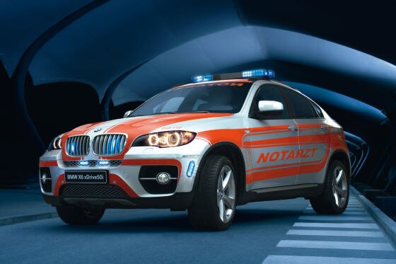 BMW X6 als Notarztwagen