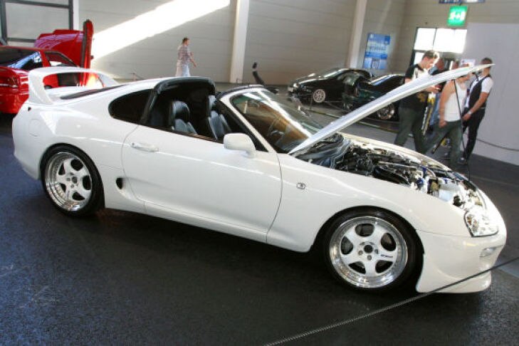 Toyota Supra JZA80