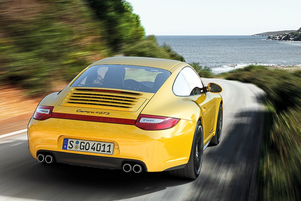 Porsche 911 Carrera 4 GTS