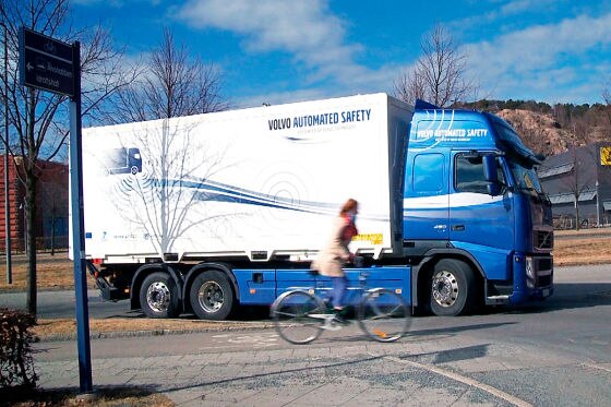 Volvo Trucks System gegen toten Winkel 