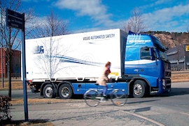 Volvo Trucks System gegen toten Winkel