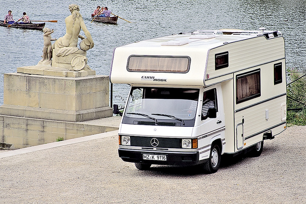 Mercedes MB 100