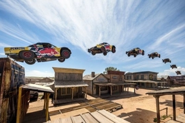 Weltrekord-Sprung mit Buggy