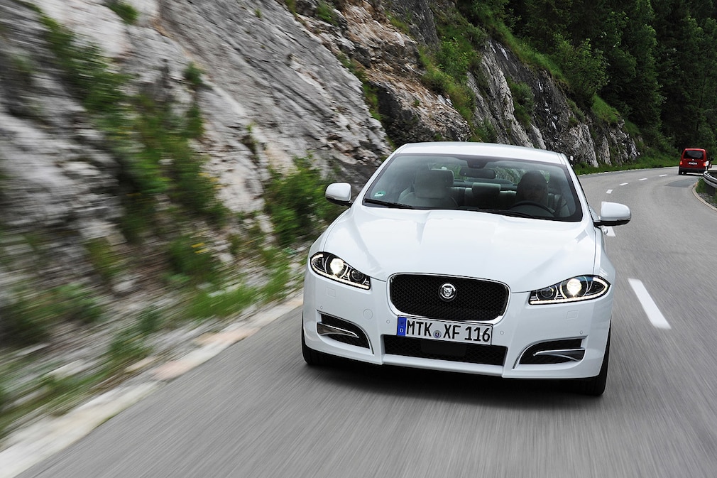 Jaguar XF 2.2 D