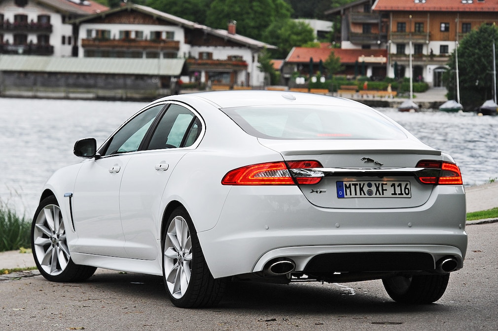 Jaguar XF 2.2 D