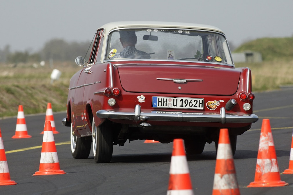 Opel Rekord Olympia P2