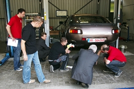 Porsche 928 beim KÜS