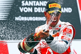 Lewis Hamilton siegt auf dem Nürburgring