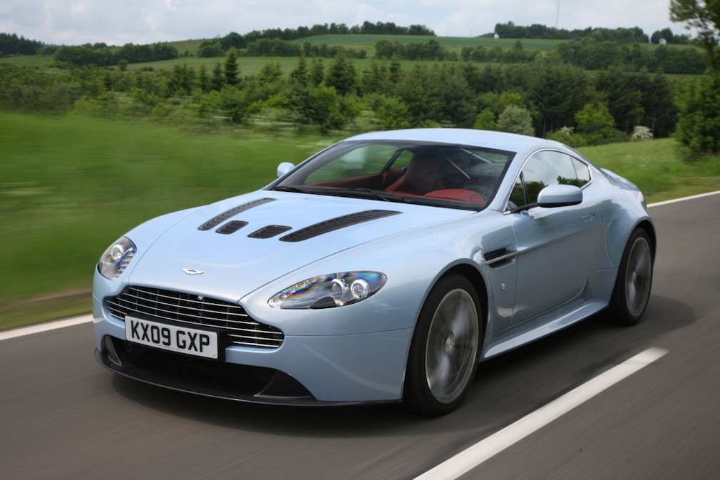 Aston Martin V12 Vantage