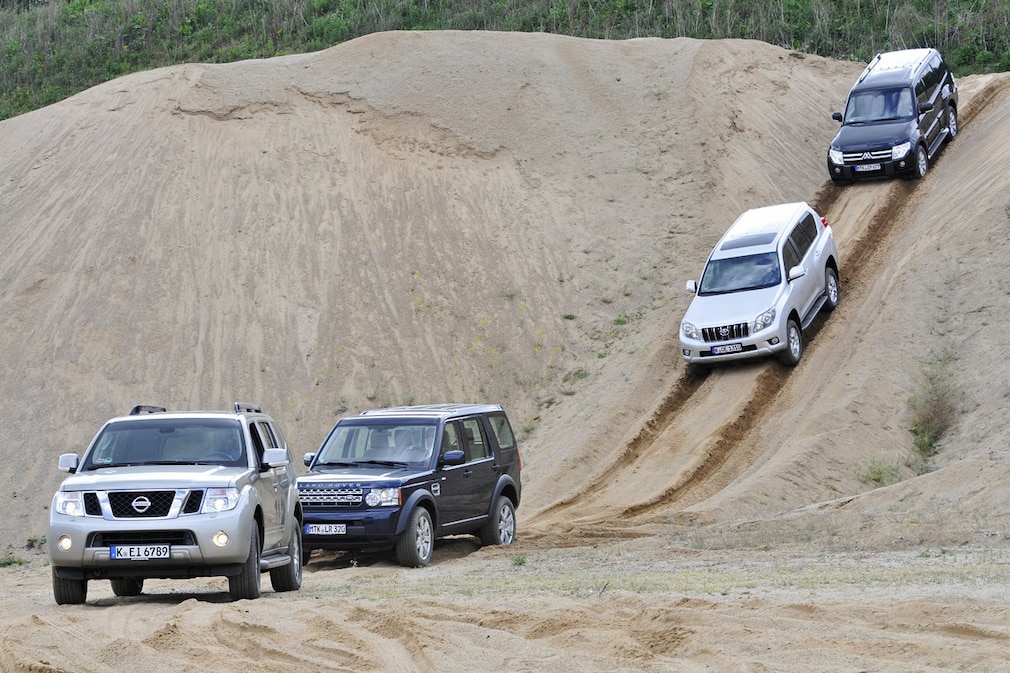 Land Rover Discovery Mitsubishi Pajero Nissan Pathfinder Toyota Land Cruiser