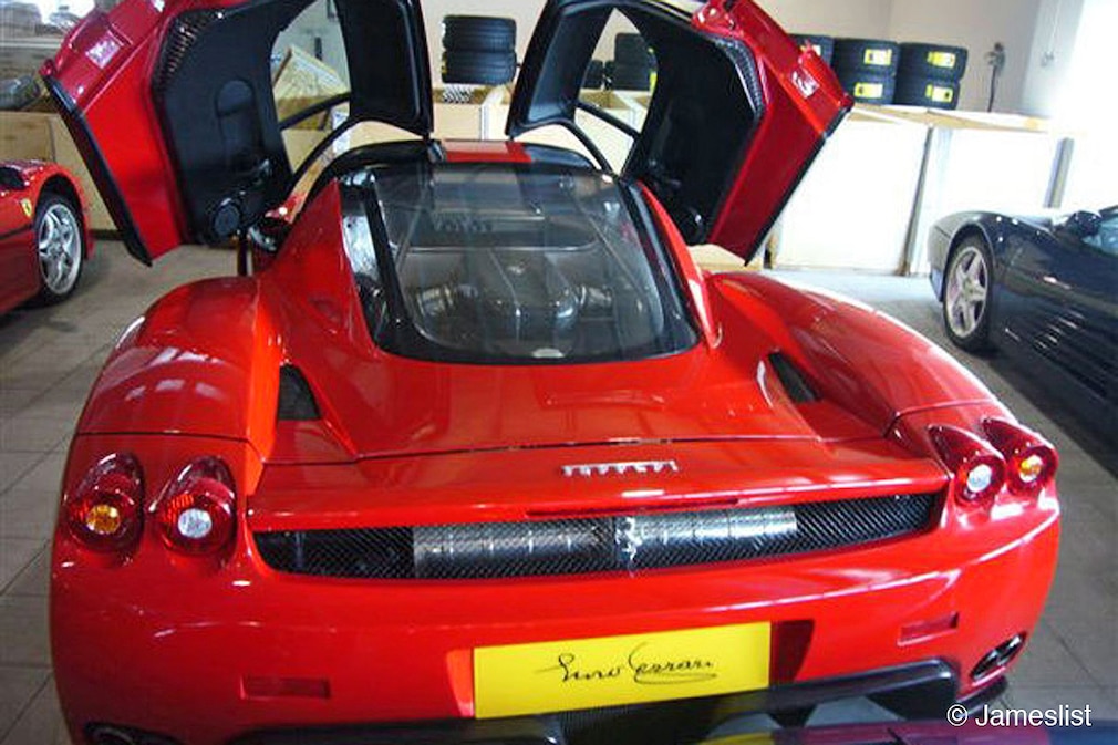 Sultan verkauft Luxus-Sportler - AUTO BILD