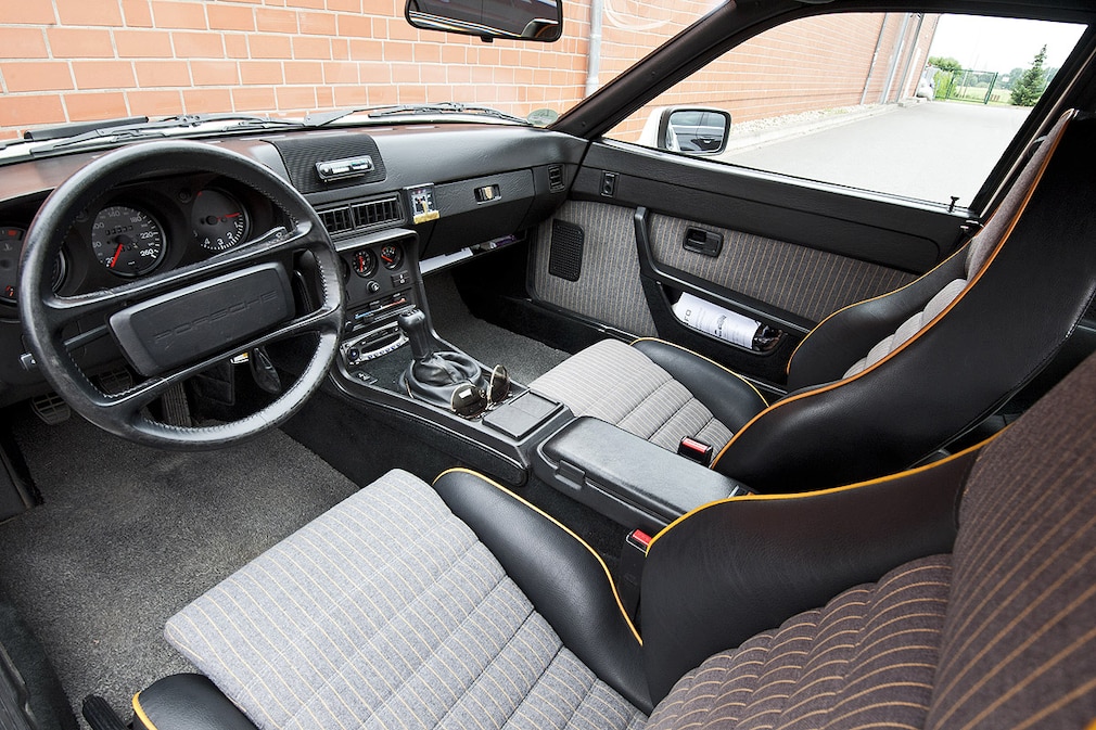 Porsche 924 S