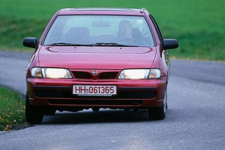 Nissan Almera