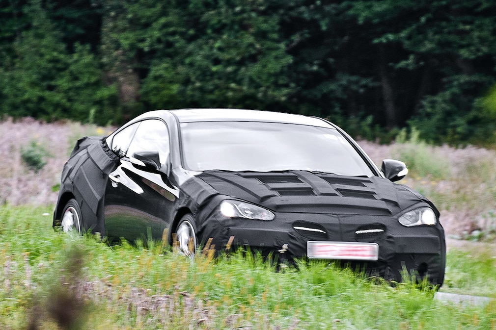Hyundai Genesis Coupé Erlkönig (2011)