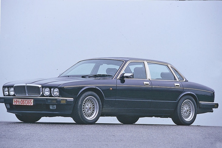 Jaguar XJ40
