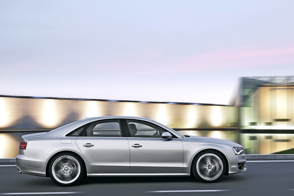 Audi S8