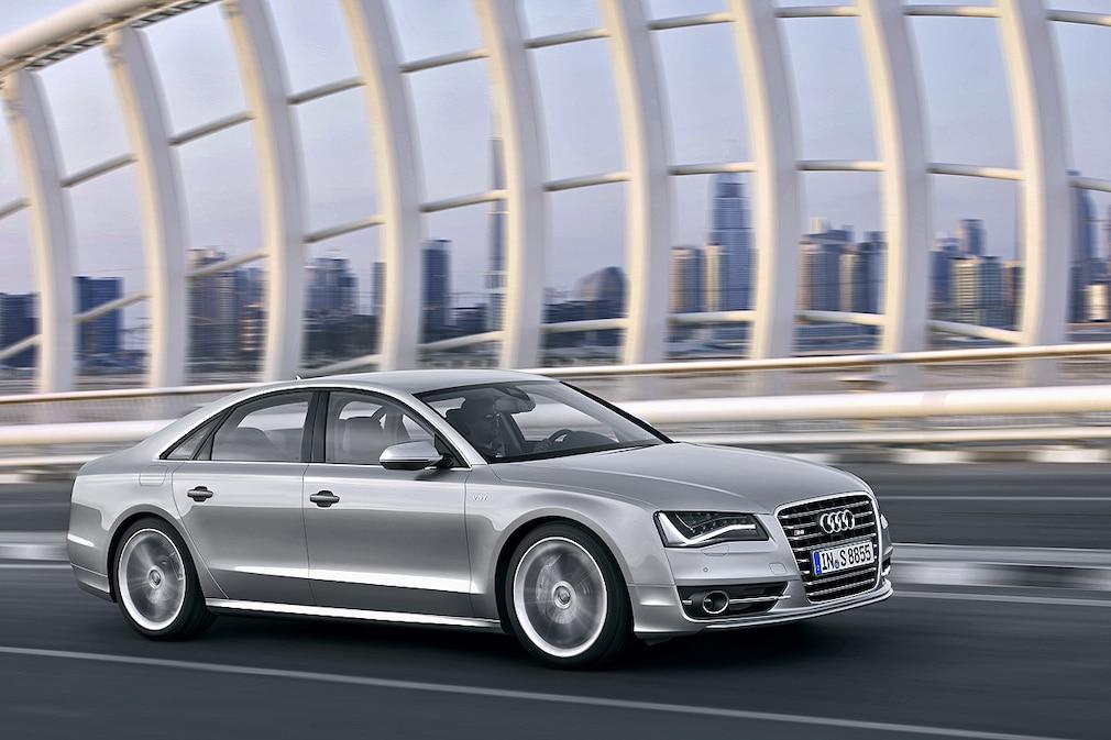 Audi S8