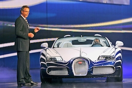 Bugatti-Chef Wolfgang Dürheimer auf der IAA 2011
