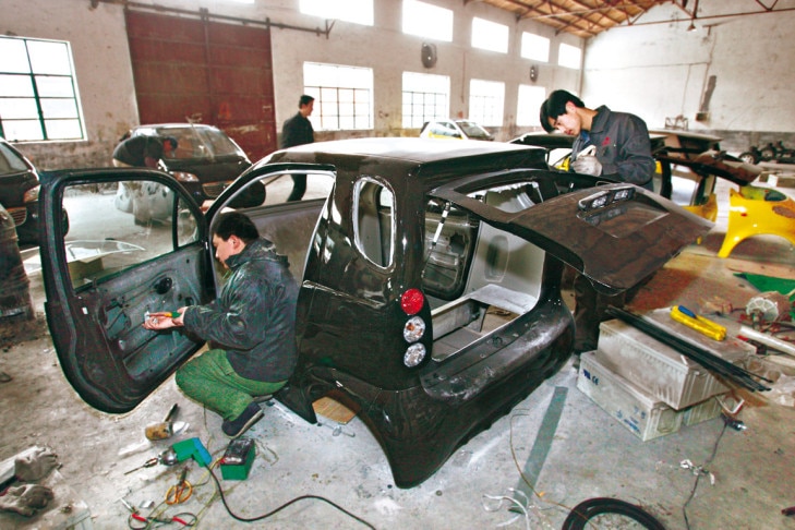 Fälscher-Werkstatt: Hier bauen Chinesen den Smart nach.