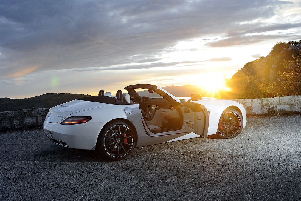 Mercedes SLS AMG Roadster