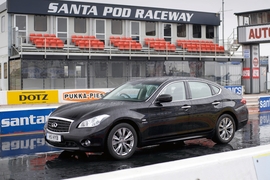 Infiniti M35h