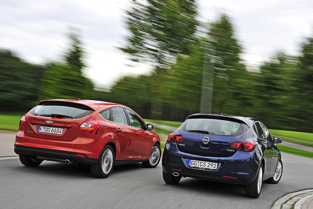 Ford Focus 1.6 Ecoboost Opel Astra 1.4 Turbo