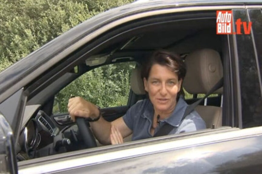 Ellen Lohr testet die M-Klasse
