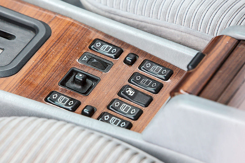 Mercedes 260 E lang (1991)