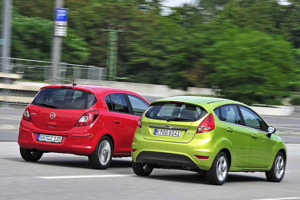 Opel Corsa 1.4 16v Ford Fiesta 1.25