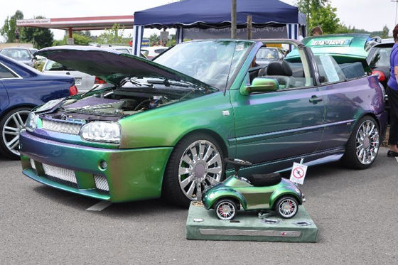 VW Golf III und Bobby Car